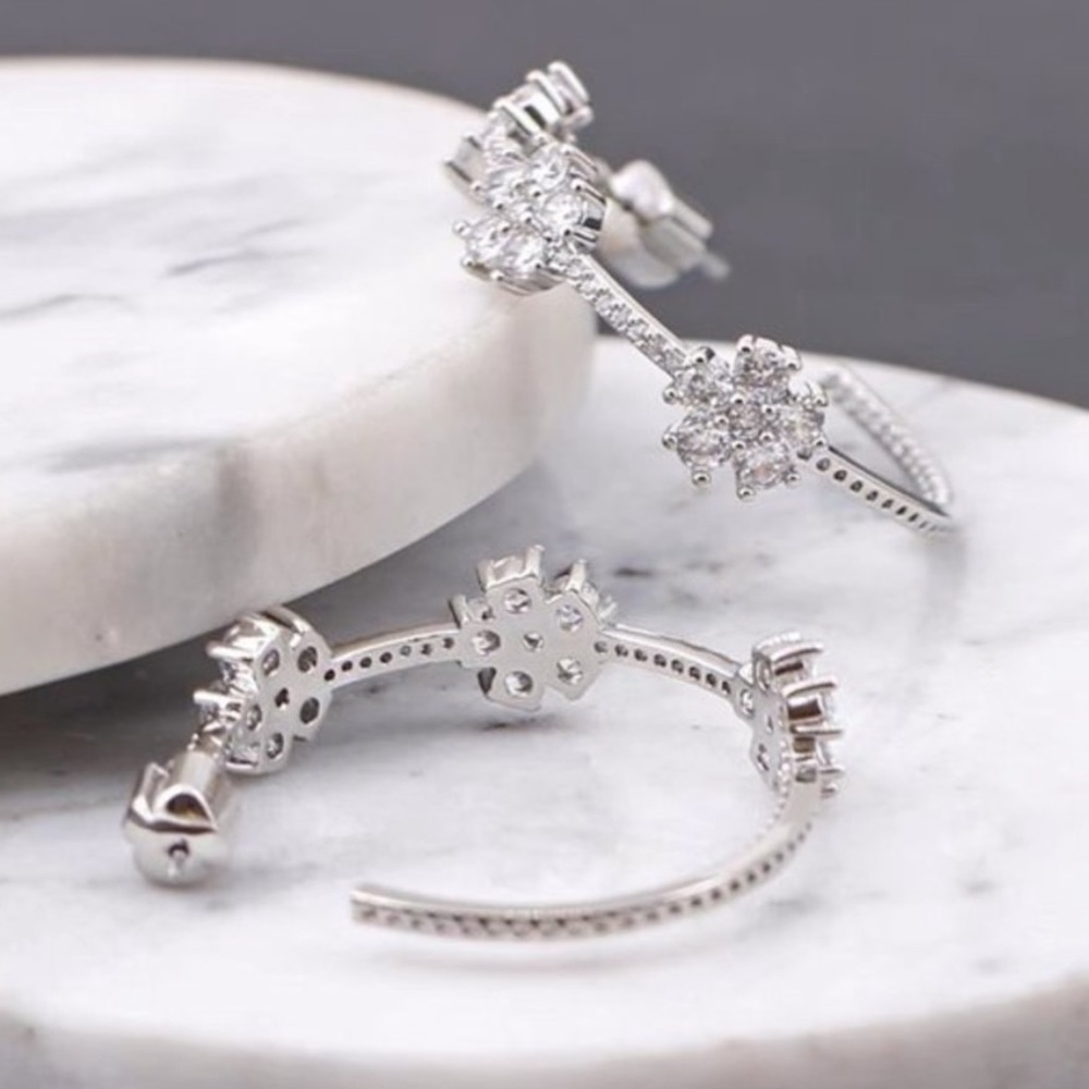 New Kate Spade GLEAMING GARDENIA FLOWER HOOPS - Picture 13 of 16